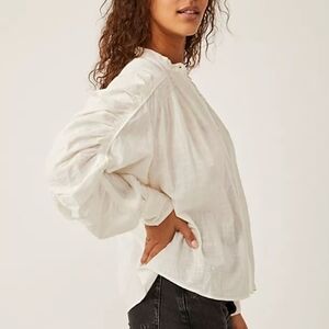 $98 NWT FREE PEOPLE Oversized Maraya Ruched Top XS